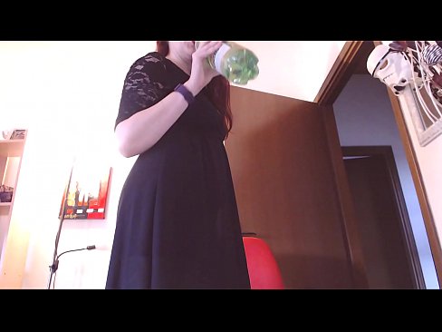 ❤️ Një skllav i nënshtruar që i pëlqejnë brekët e pista dhe të shijshme detyrohet të masturbojë pasi shikon këtë video! ☑ Porno në sq.tradeis.top ❌