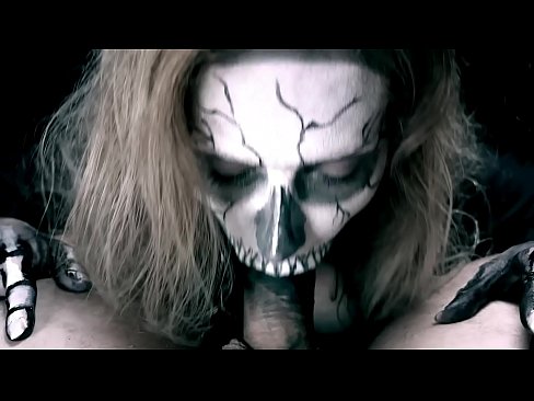 ❤️ Vajzë demonike që thith karin me gojën e saj të zezë dhe gëlltit sperma. ☑ Porno në sq.tradeis.top ❌